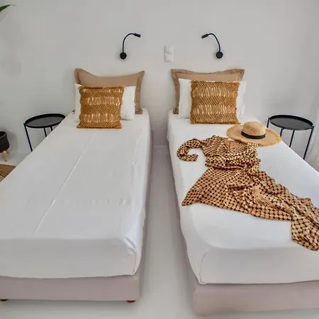 Апартаменты Helen Naxos City