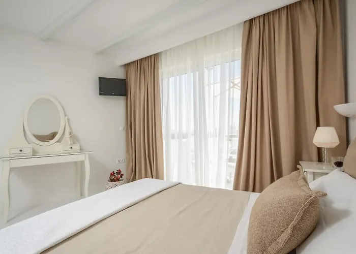 Daire Helen Naxos City